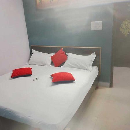 Hotel O Rl Residency Ghaziabad Bagian luar foto