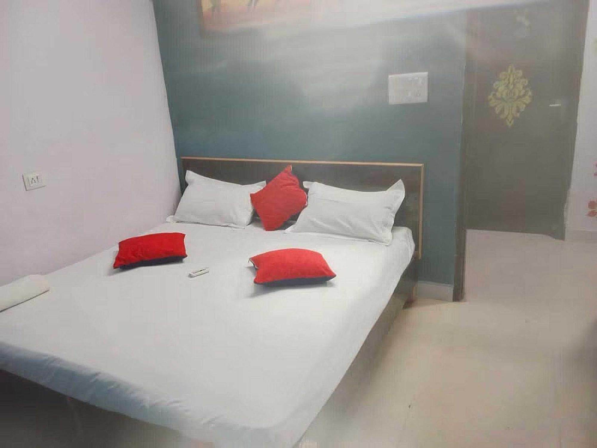 Hotel O Rl Residency Ghaziabad Bagian luar foto